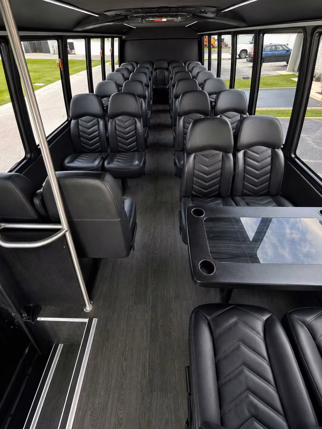 apple valley minibus rentals for bridal parties and rehearsal dinners