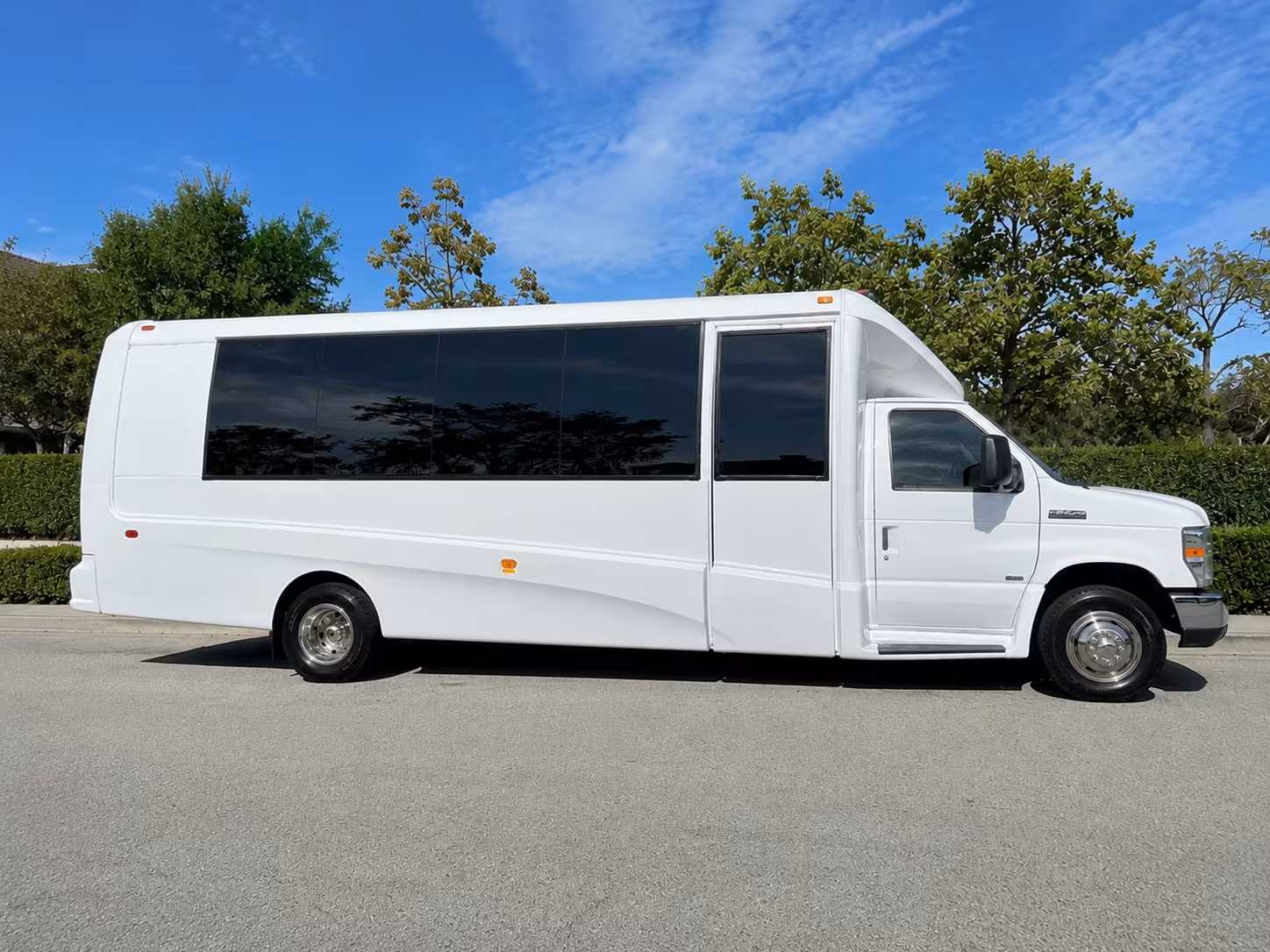 minibus rentals in apple valley for smaller prom groups